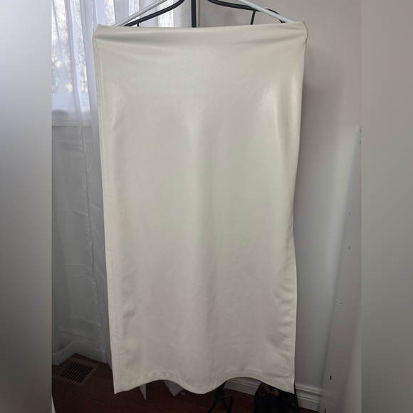 Alice + Olivia MAEVE VEGAN MIDI SKIRT - Picture 12 of 12